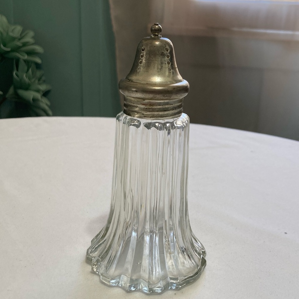 Vintage Salt shaker, crystal,silver hat pin holderExcellent pre~loved condition